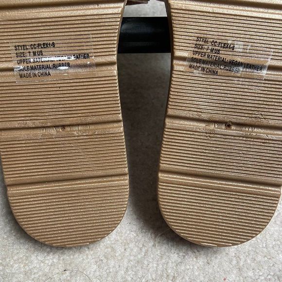 C & C California Flex One Rhinestone Sandals - NEW NWOB - Picture 8 of 8